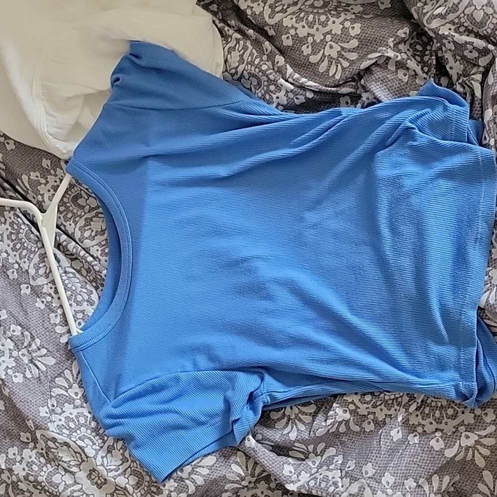 Old navy new women's cropped top